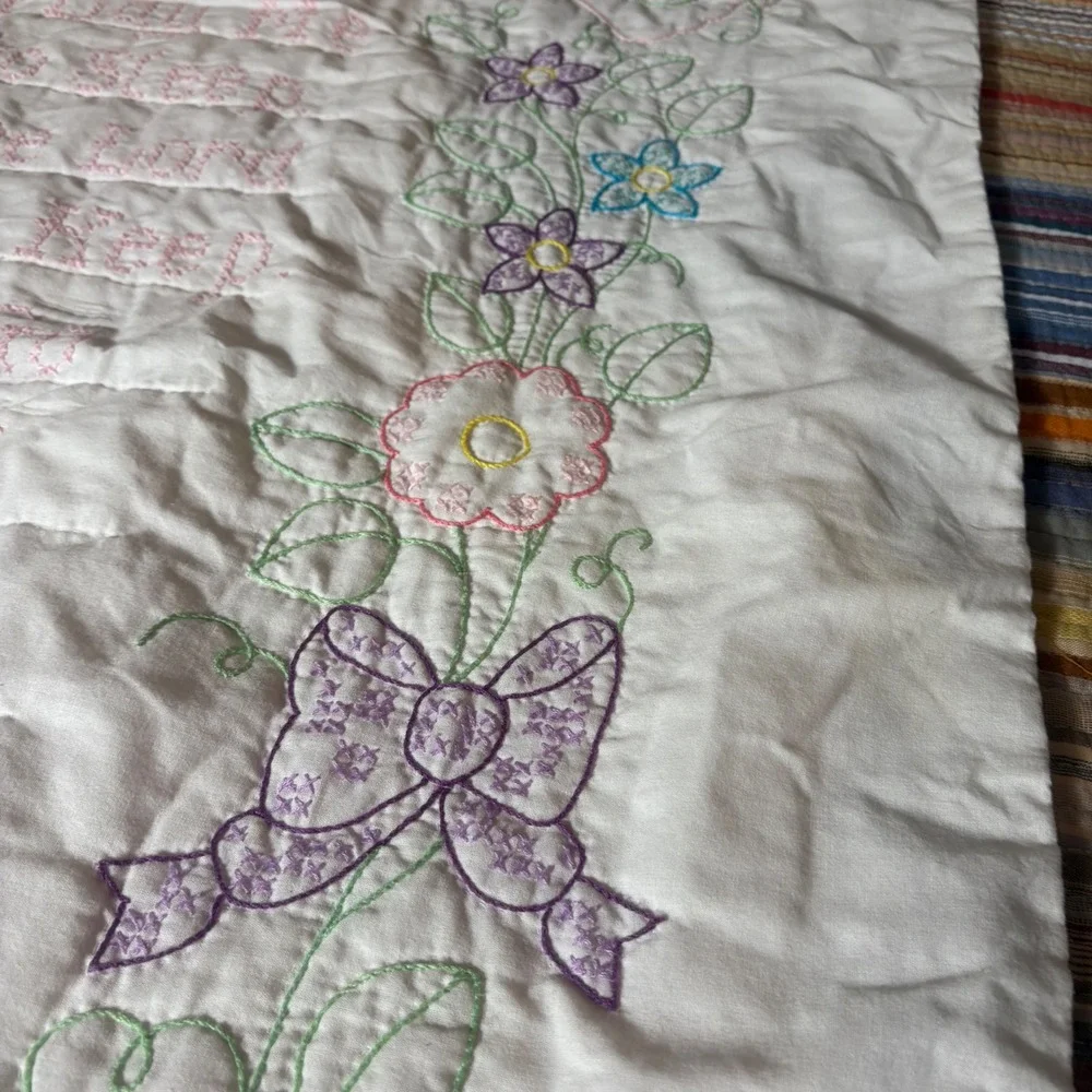 Vtg Hand Cross Stitch Baby Quilt Now I Lay Me Down to Sleep Animals Pastel